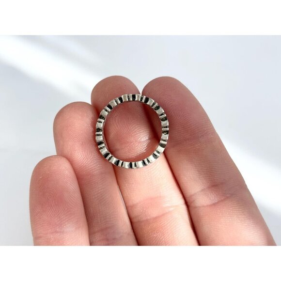 Sterling Silver Round Cut Row Set Wavy Style Modernist Vintage Ring - sz 6.75 - Picture 8 of 10